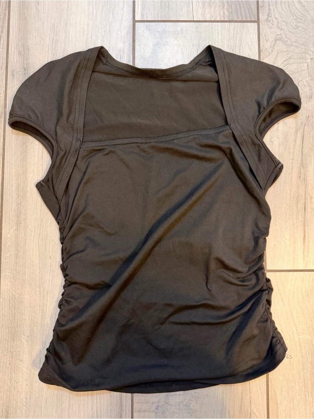 Square neck top with ruched sides Size M